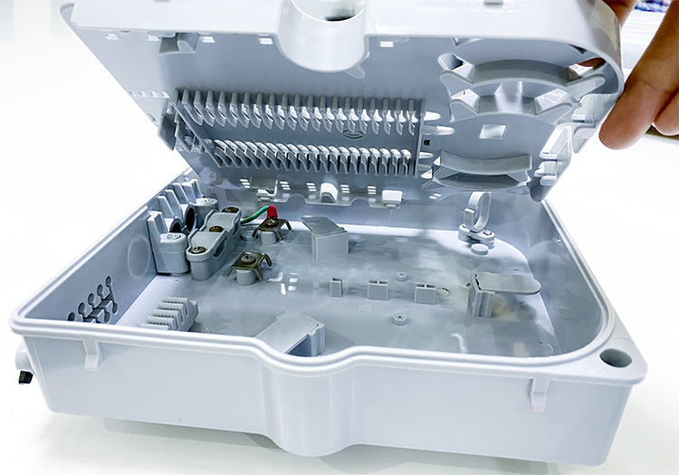 Hộp phối quang ODF 12FO ngoài trời cung cấp bởi Unirack Hộp phối quang ODF 12FO ngoài trời cung cấp bởi Unirack
