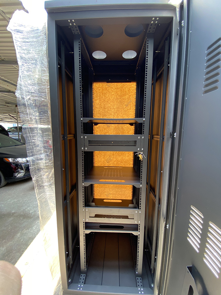 Unirack sản xuất tủ rack theo yêu cầu Unirack sản xuất tủ rack theo yêu cầu