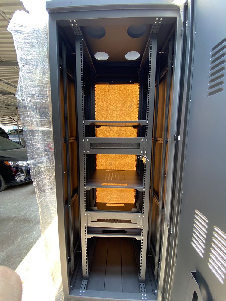 Khay cố định tủ rack 42U Khay cố định tủ rack 42U