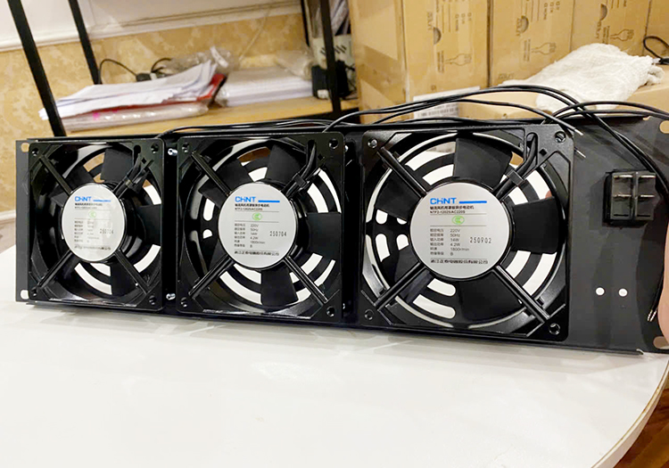 Quạt tản nhiệt tủ Rack Server Unirack Quạt tản nhiệt tủ Rack Server Unirack