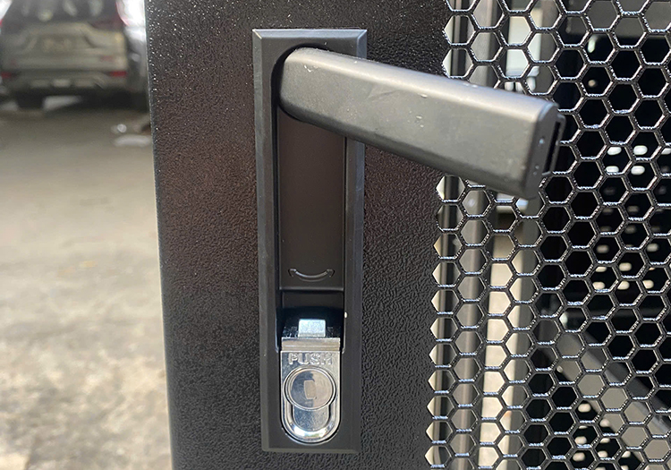 Tay khóa cửa tủ ắc quy 2 cánh Unirack