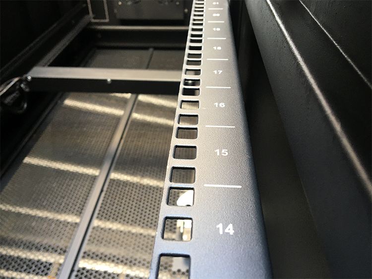 Tủ rack 20U của Unirack Việt Nam