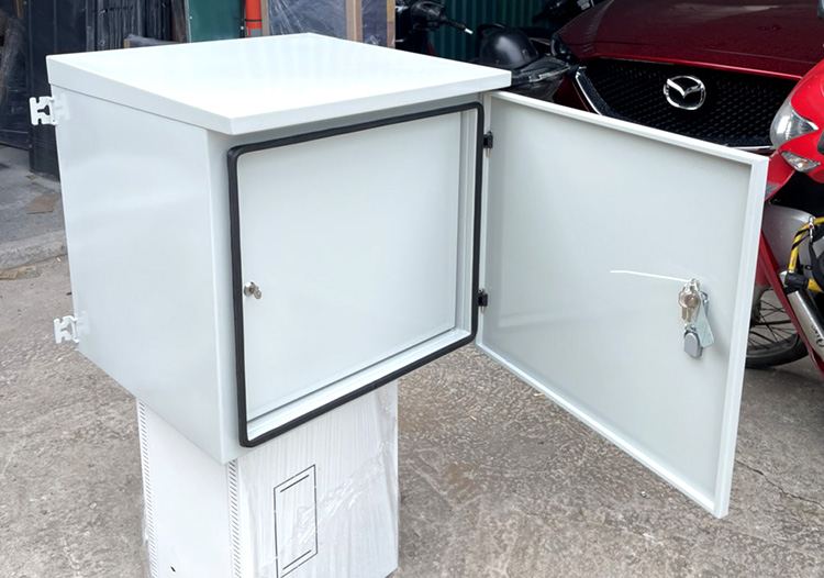 Tủ rack cửa 2 lớp sản xuất theo yêu cầu