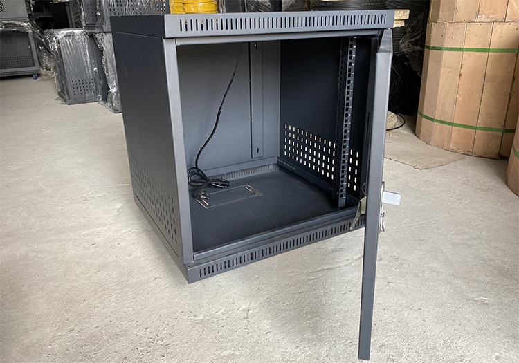 Tủ rack 10U D500 treo tường màu đen Unirack