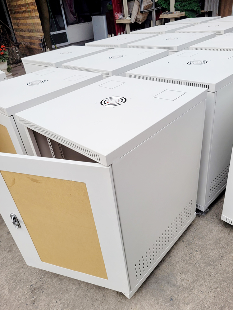 Tủ rack 15U D600 Mika UNR-N15UD600-MK hãng Unirack Tủ rack 15U D600 Mika UNR-N15UD600-MK hãng Unirack
