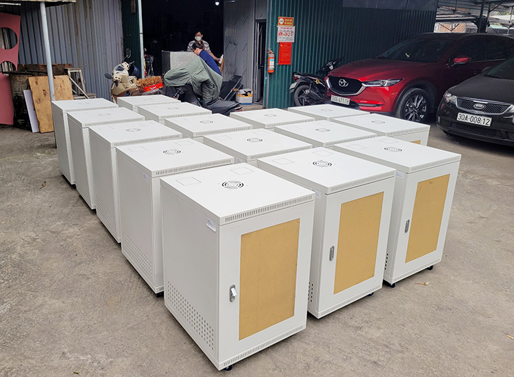 Tủ mạng 15U sâu 600 Mika theo yêu cầu Tủ mạng 15U sâu 600 Mika theo yêu cầu