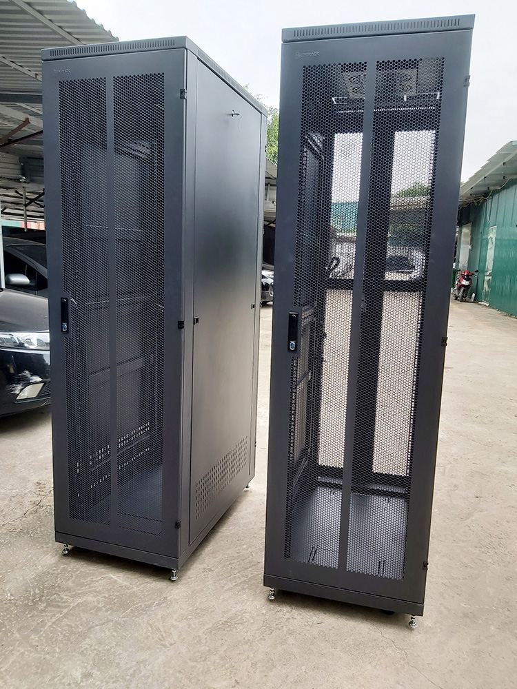Tủ rack 42U D1000 lớn nhất trong phân khúc Tủ rack 42U