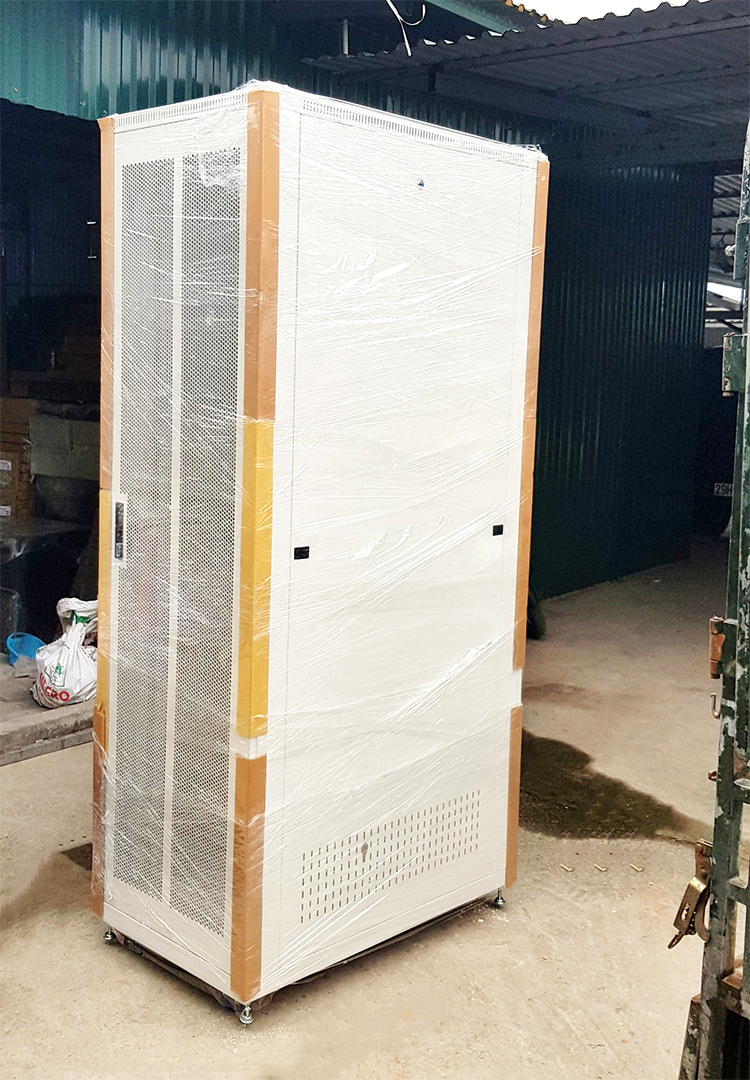 tủ rack 42U phiên bản màu trắng do khách hàng yêu cầu Tủ rack 42U phiên bản màu trắng do khách hàng yêu cầu
