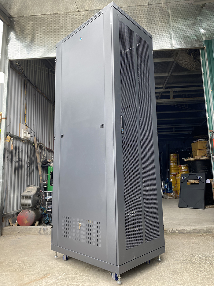 Tủ rack 42U D800 Unirack thích hợp cho các phòng Server Tủ rack 42U D800 Unirack thích hợp cho các phòng Server