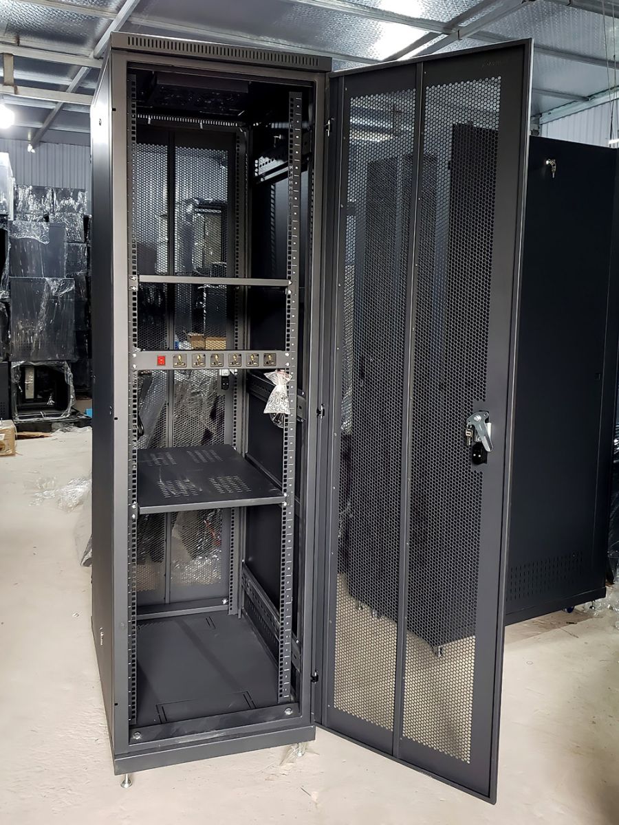 Tủ rack 42U D1000, Tủ mạng 42U D1000, UNR-42UD1000-2CL Tủ rack 42U D1000, Tủ mạng 42U D1000, UNR-42UD1000-2CL