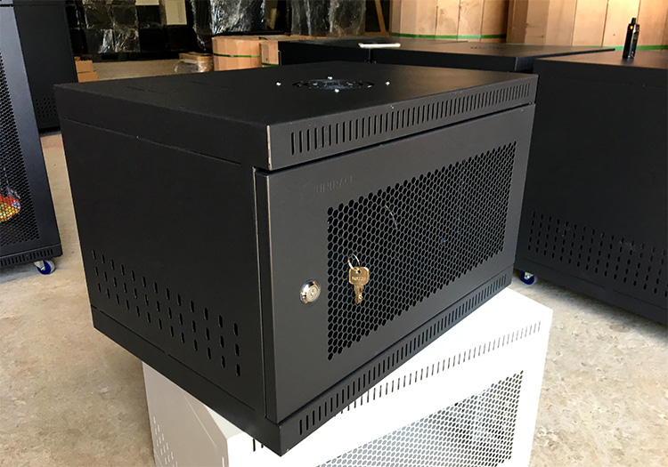 Tủ rack 6U treo tường hãng Unirack, bền đẹp giá tốt Tủ rack 6U treo tường hãng Unirack, bền đẹp giá tốt