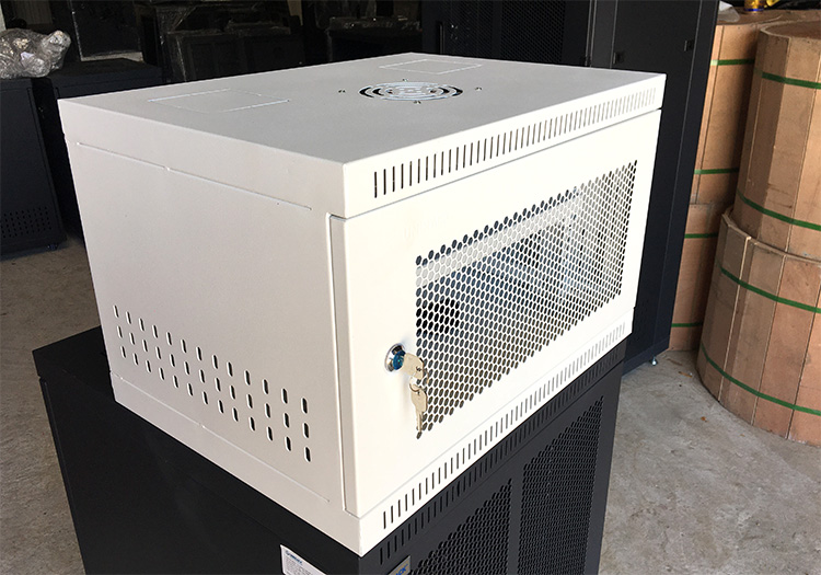Tủ rack 6U treo tường màu trắng hãng UNIRACK