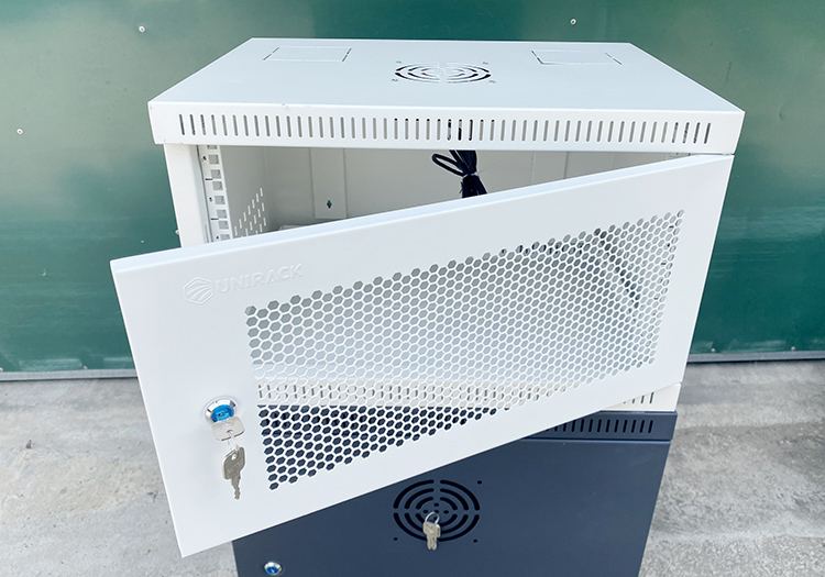 Tủ rack treo tường thích hợp cho gia đình, văn phòng nhỏ