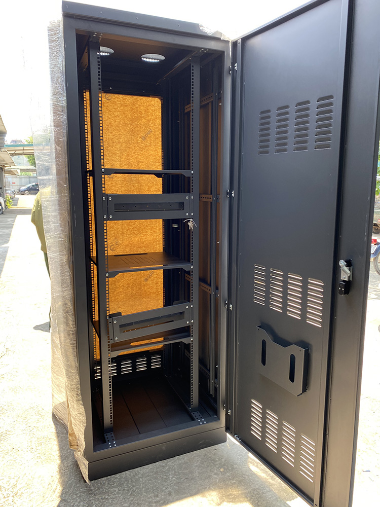 Unirack sản xuất tủ rack theo yêu cầu Unirack sản xuất tủ rack theo yêu cầu