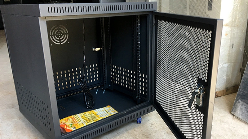 Khám phá Tủ mạng 10U sâu 500 tại Unirack